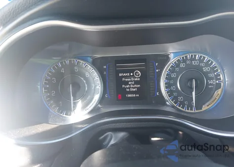 2015 Chrysler 200 Limited z USA, uszkodzony, nr VIN 1C3CCCAB2FN623139